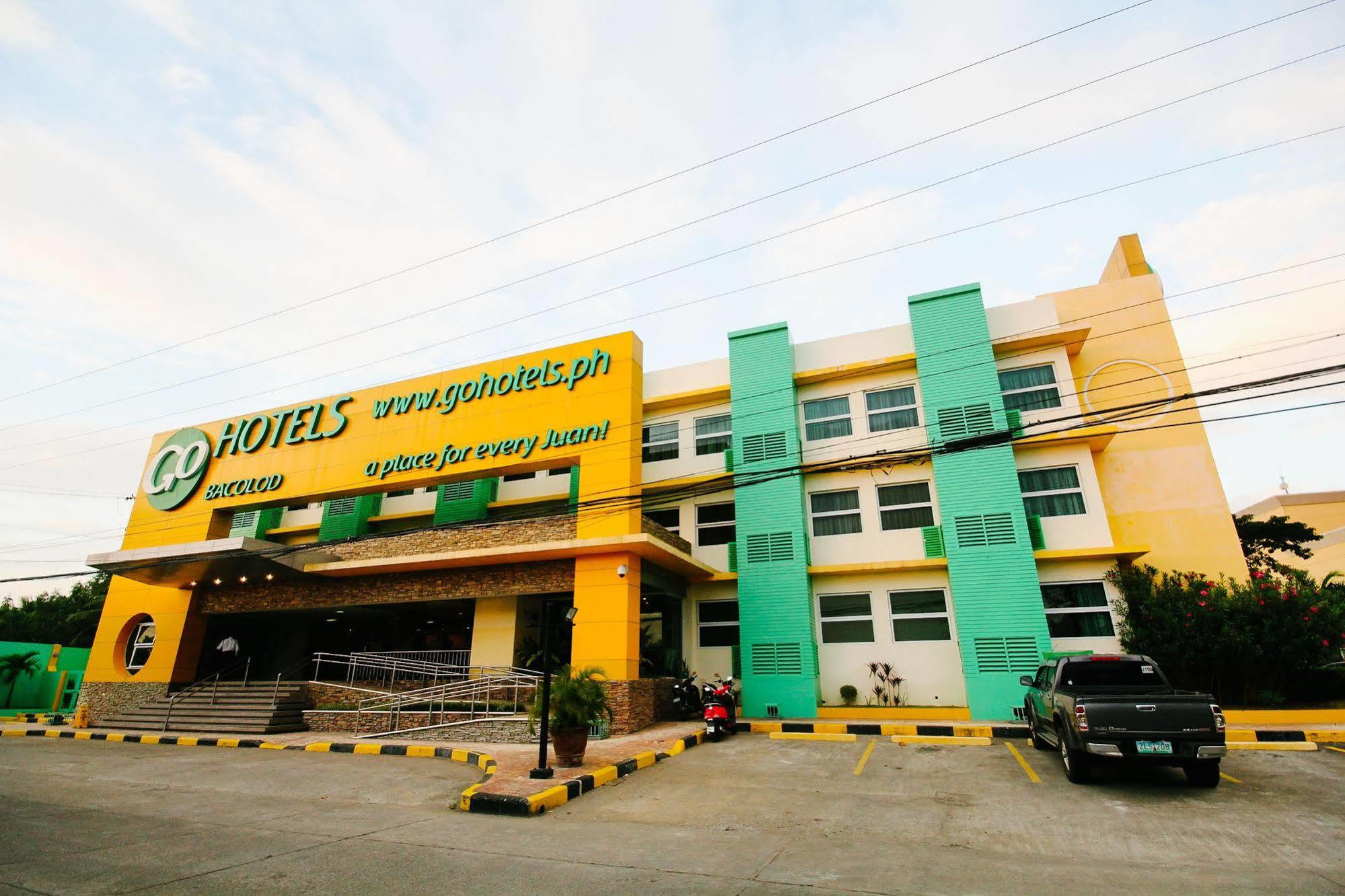 Go Hotels Bacolod Exteriör bild