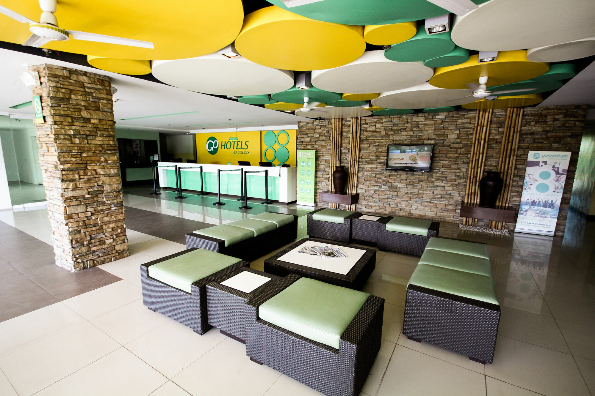Go Hotels Bacolod Exteriör bild